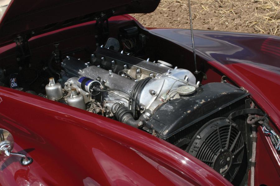  Jaguar XK120 DropHead Coupe 1953 года  (фото 8 из 14)